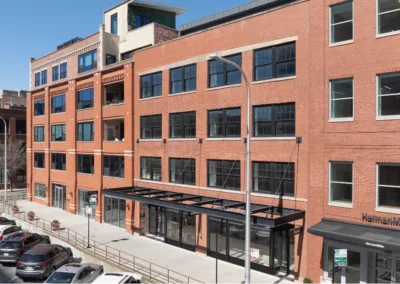 1114 W FULTON STREET