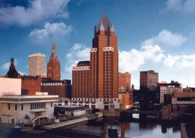 MILWAUKEE CENTER